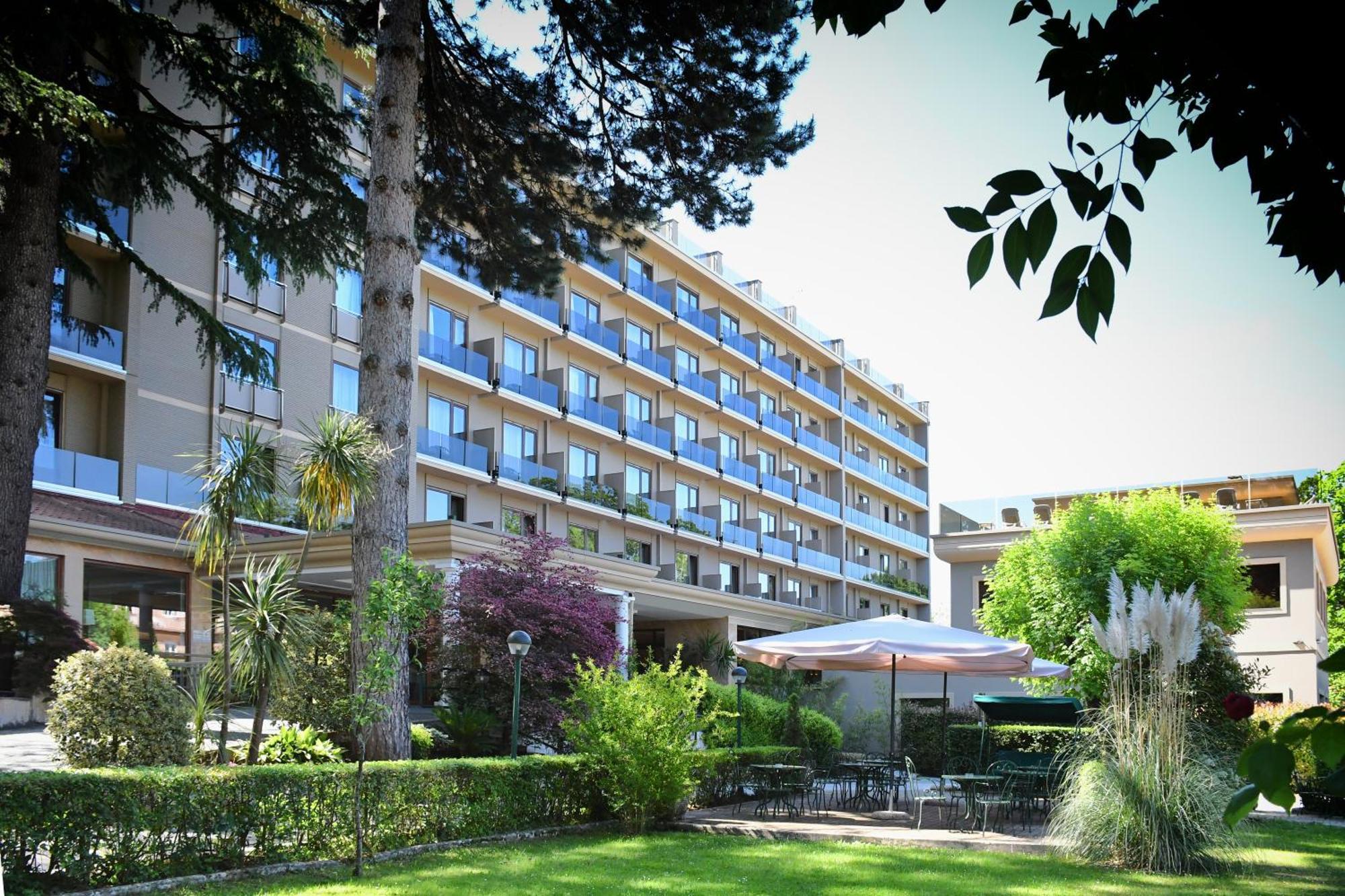 Hotel San Giorgio Fiuggi Buitenkant foto